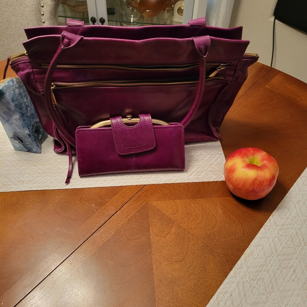 HOBO BAG and Matching wallet gorgeous Purple
